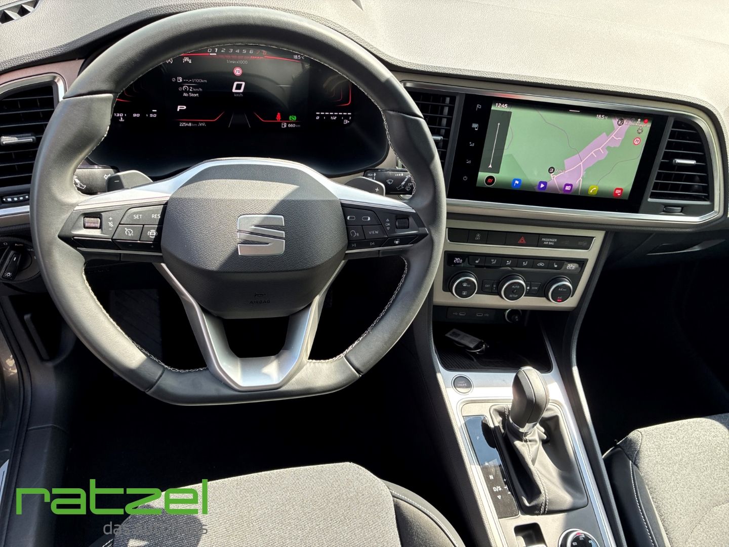Fahrzeugabbildung SEAT Ateca Xperience 1.5 TSI Navi Kamera LED Full Lin