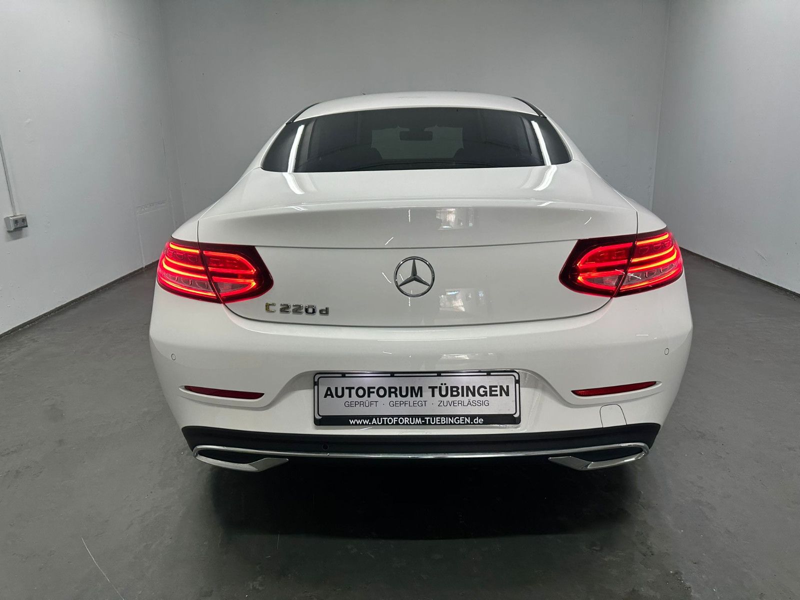 Fahrzeugabbildung Mercedes-Benz C 220 d COUPE Autom. *TEMPO*SH*LED*KAMERA*NAVI*