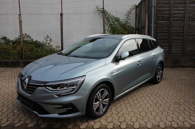 Renault Megane IV Grandtour Intens E-TECH Plug-in 160