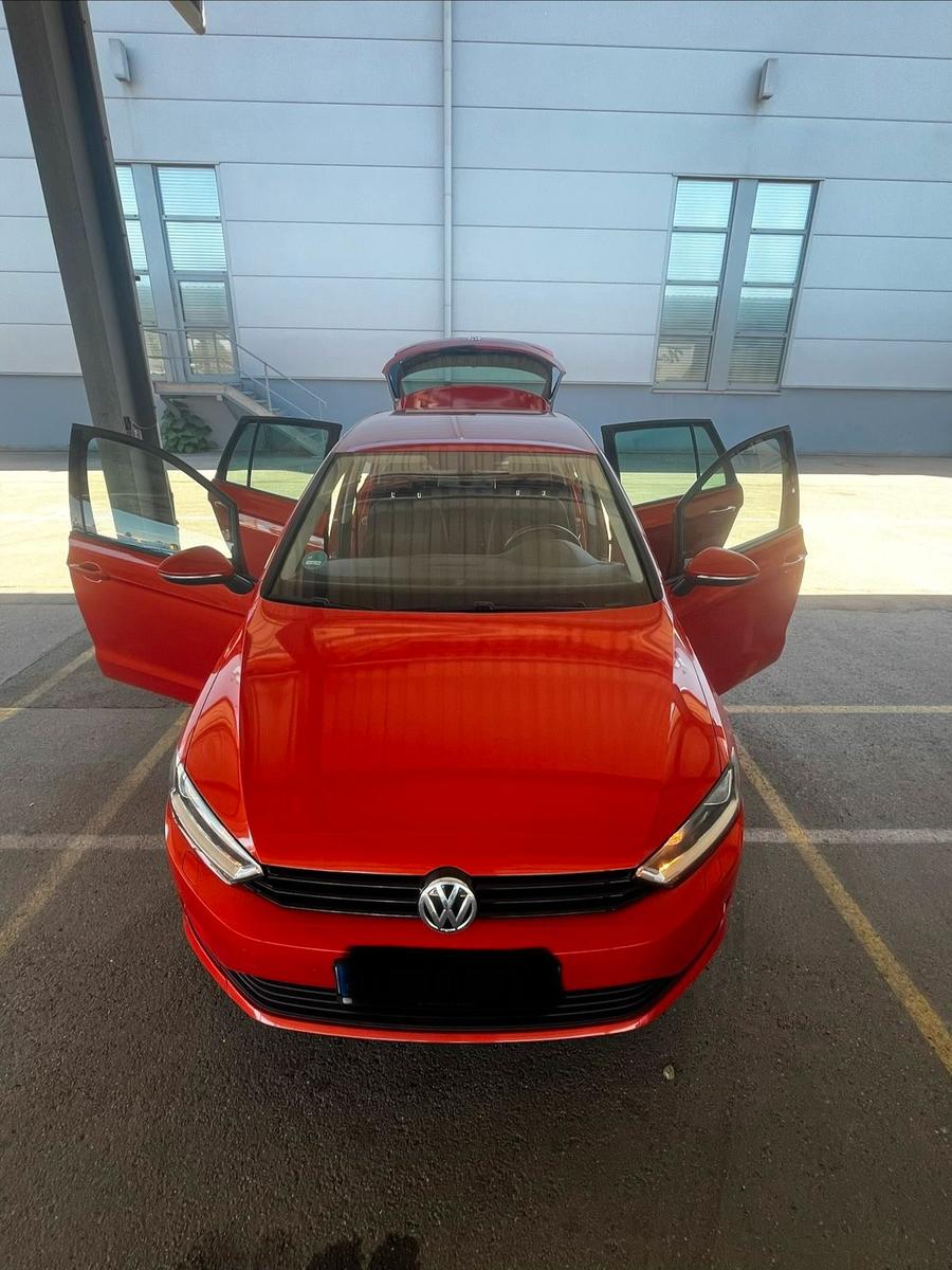 Volkswagen Golf Sportsvan 2015 — photo 8