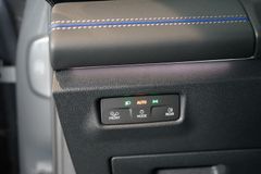 VW Tiguan 1.5 eTSI R-Line | LED Plus | Navi | AHK VW Tiguan 1.5 eTSI R-Line | LED Plus | Navi | AHK