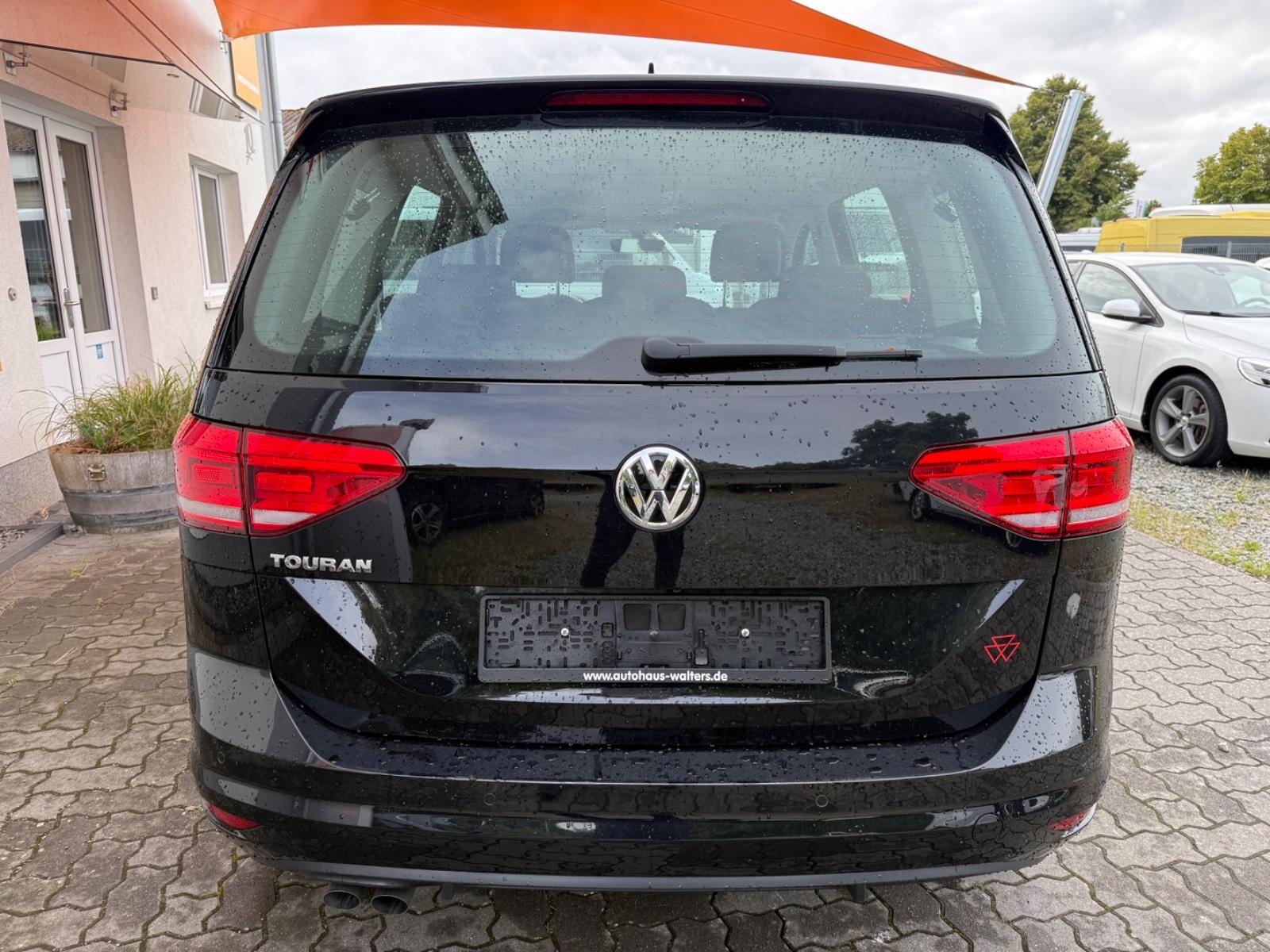 Volkswagen Touran Comfortline=7.Sitzer = 298,- € Monat =, миниатюра 5