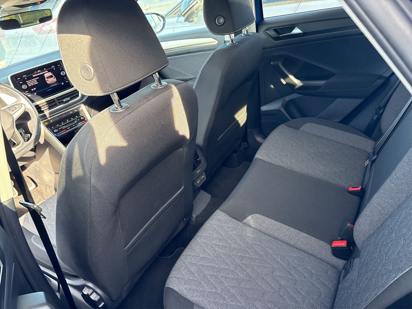 Volkswagen T-Roc - Bild 8
