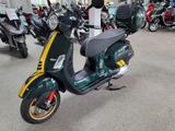 Vespa GTS 300 Racing Sixty - VESPA SI