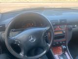 Mercedes-Benz 220 - Mercedes-Benz 220 aus 2004