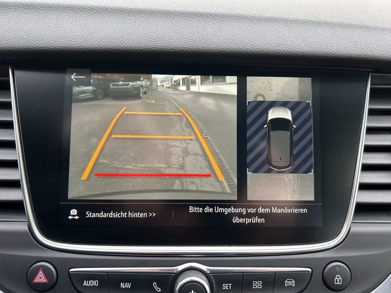 Fahrzeugabbildung Opel Grandland 1.5 D Ultimate Aut./LED/AHK/360°KAM/