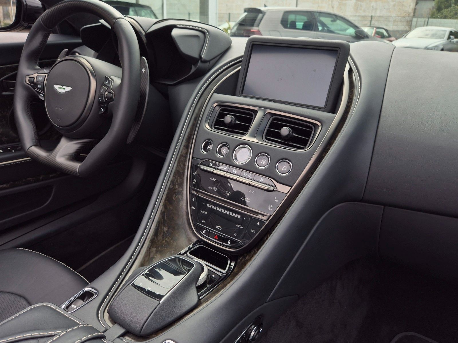 Fahrzeugabbildung Aston Martin DBS 5.2 V12 Volante/Werksgarantie 09/27/1A