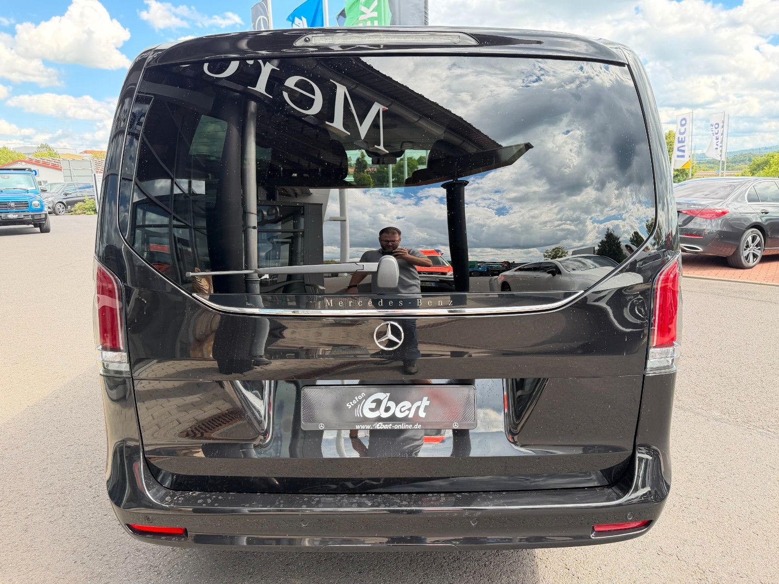 Fahrzeugabbildung Mercedes-Benz V 300 d AVA DISTRONIC 360Kamera