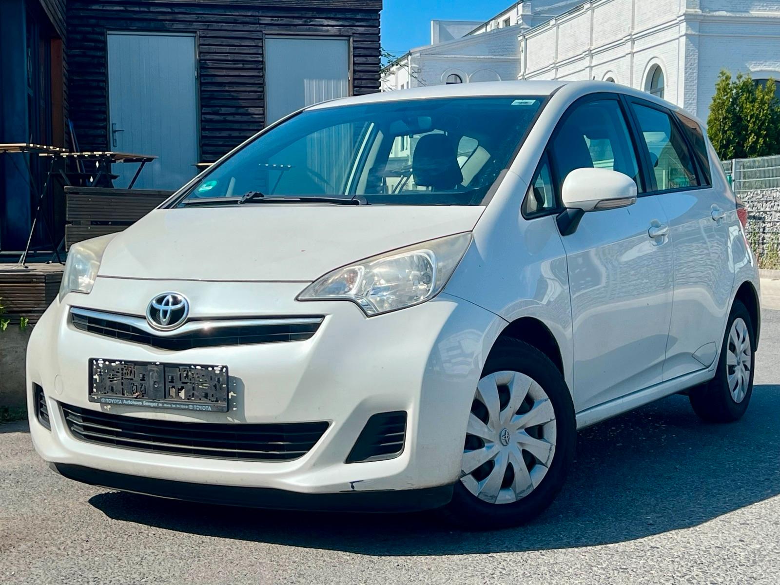 Toyota Verso-S Life