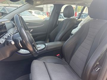 Mercedes-Benz E 200 Avantgarde E 200 4Matic (213.287) DAB RFK