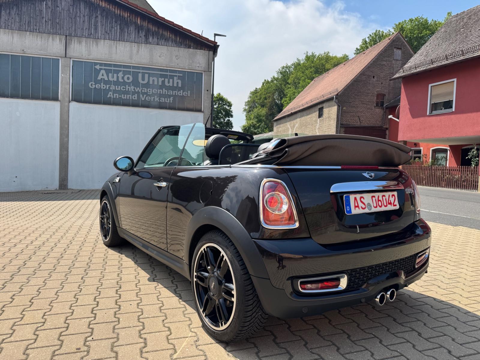 MINI Cooper S Cabrio Highgate Leder Bi-Xenon PDC Temp