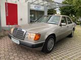 Mercedes-Benz 260E Aut.Wenig km.*Tüv-Neu*Sammler Zustand* - Mercedes-Benz 260 aus 1990