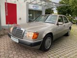 Mercedes-Benz 260E Aut.Wenig km.*Tüv-Neu*Sammler Zustand* - Mercedes-Benz 260 mit Benzin-Antrieb: Limousine