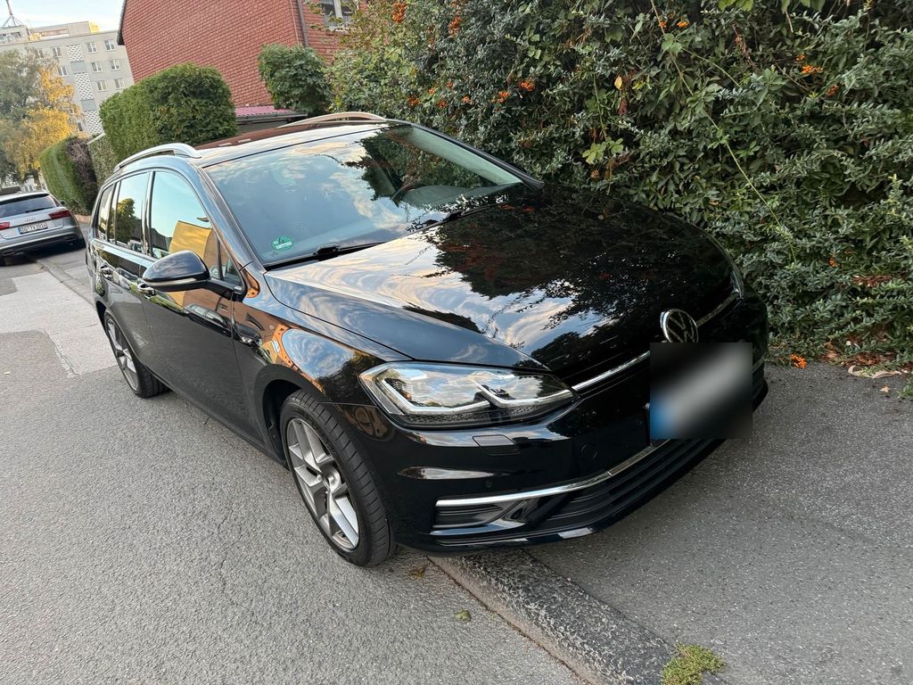 Image of Volkswagen Golf