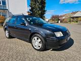 Volkswagen Bora 1.9TDI 74kW tiptronic Highline Variant ... - schwarze Volkswagen Bora