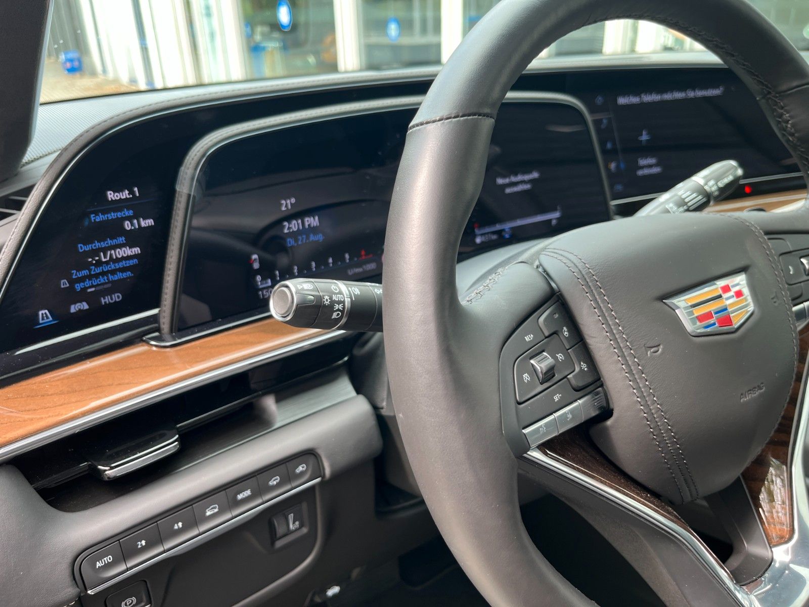 Fahrzeugabbildung Cadillac Escalade Sport Platinum 6.2 V8  4x4