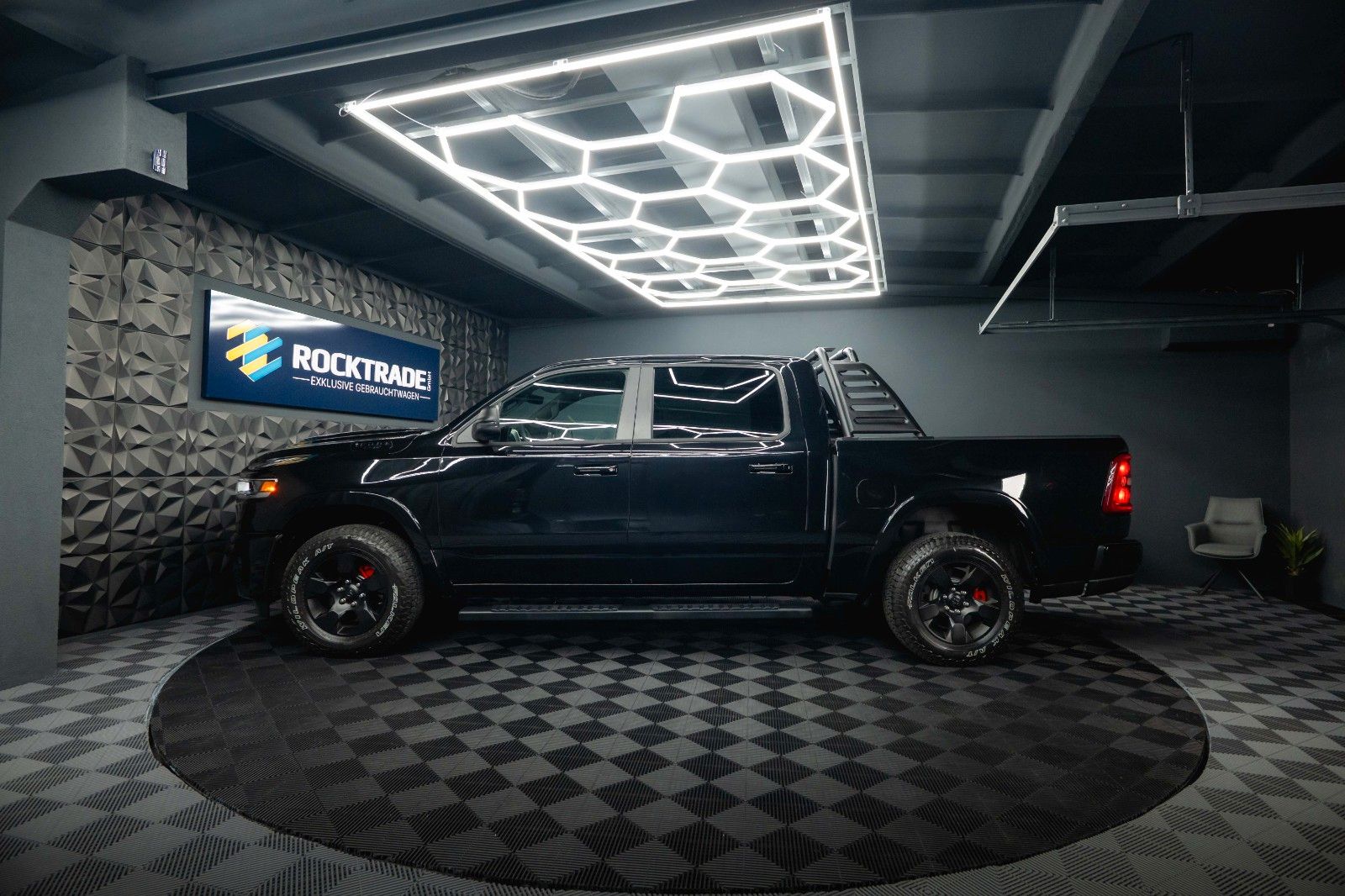 Fahrzeugabbildung Dodge RAM 3.0 MY 25 TWIN TURBO BLACK EDITION *LED*ACC*