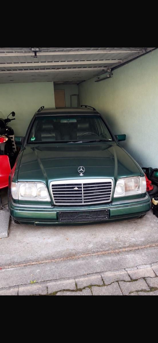 Mercedes-Benz E 220