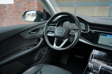 Audi Q8 - 12