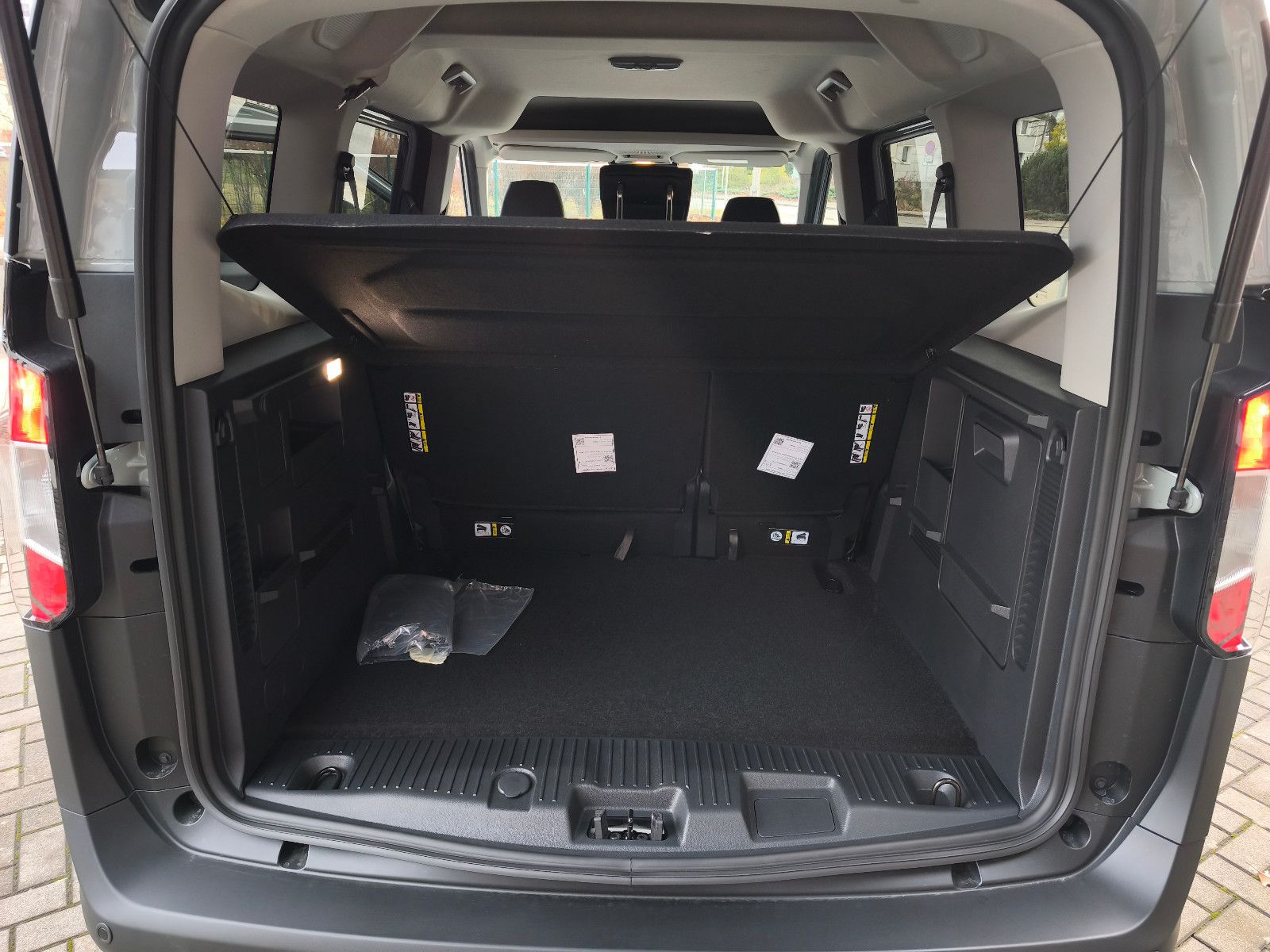 Fahrzeugabbildung Ford Tourneo Courier Active