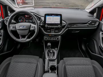 Ford Fiesta Titanium Abstandstempomat LED Sitzheizung