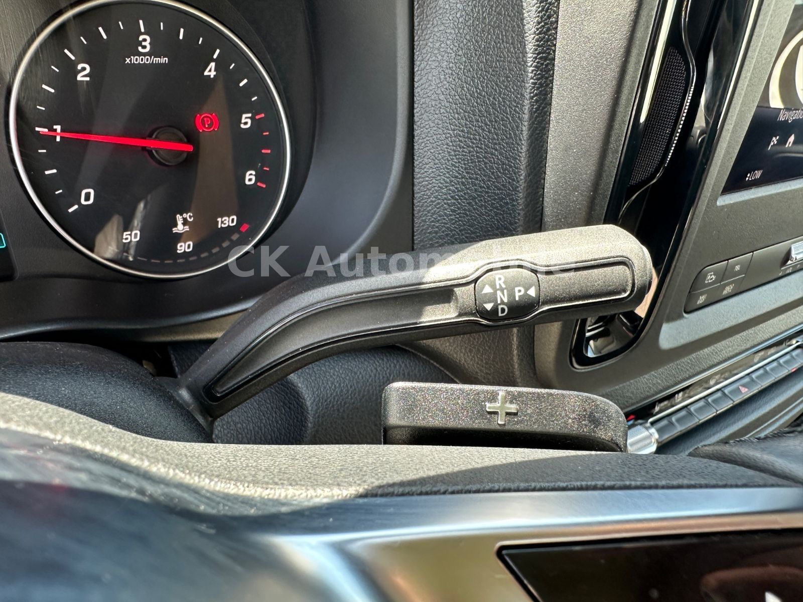 Fahrzeugabbildung Mercedes-Benz Vito Tourer 119 PRO lang/9 Sitze/Navi/LED/Kamera