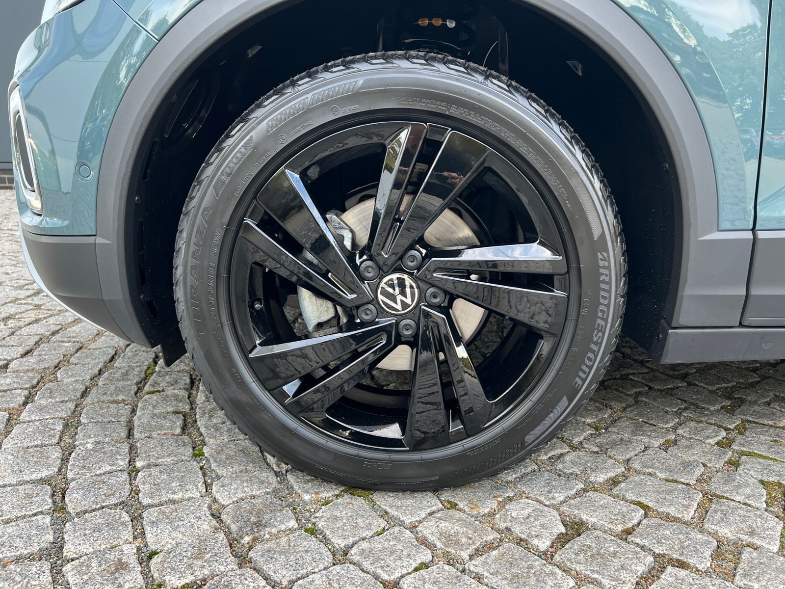 Fahrzeugabbildung Volkswagen T-Roc Cabriolet Style 1.5 TSI DSG *AHK, BlackSty