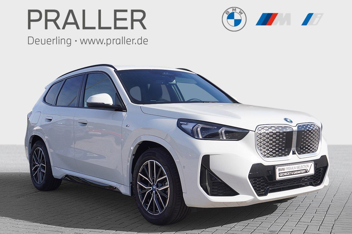 BMW iX1 xDrive30 M Sport Aktionszins 0,99% AHK HeadU