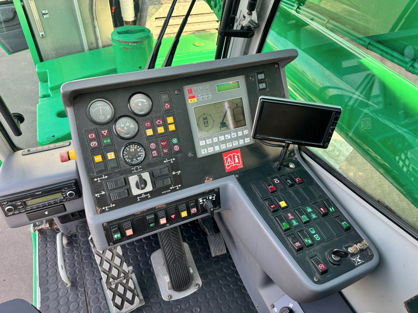 Fahrzeugabbildung Faun Tadano ATF 70G-4 8x8 Klima 5.161 Betr. Std.