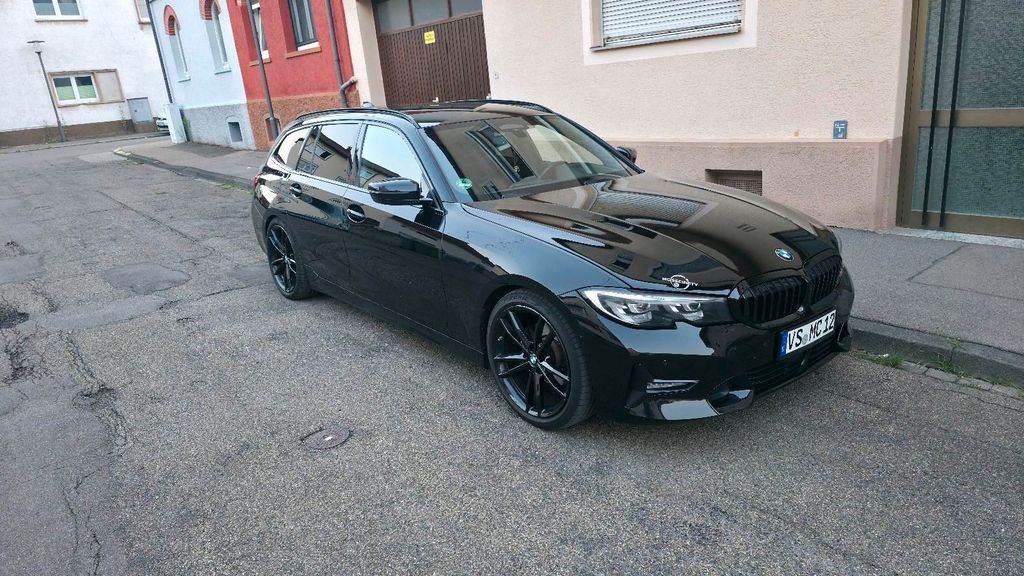 Image of BMW 320