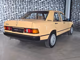 Mercedes-Benz 190 D Automatik Oldtimer Bestzustand - Mercedes-Benz 190 aus 1986 mit Diesel-Antrieb