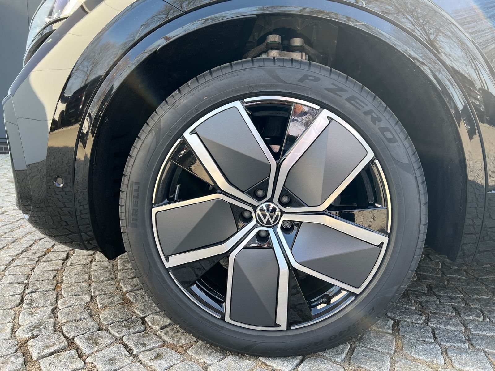 Fahrzeugabbildung Volkswagen Touareg  R-Line 3.0 V6 TDI 4MOTION TipTronic *Le