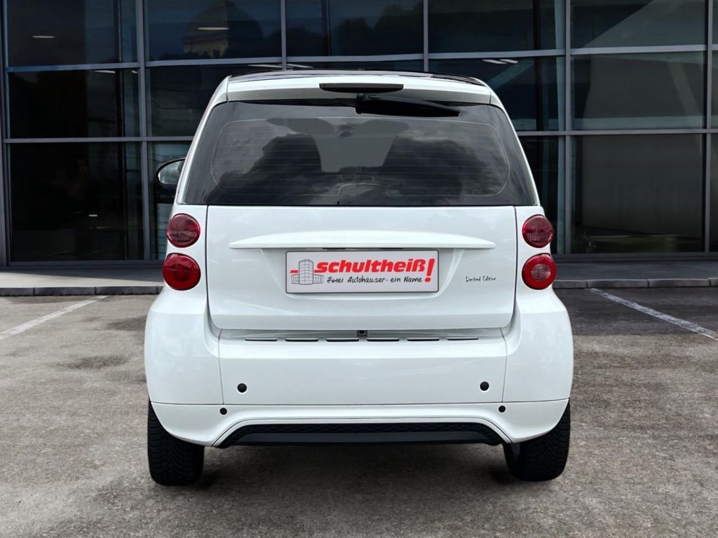 Fahrzeugabbildung Smart smart fortwo coupe softouch passion micro hybrid