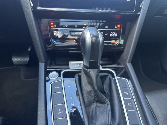 Passat Variant 1.4 TSI HYBRID GTE PANO LEDER AHK