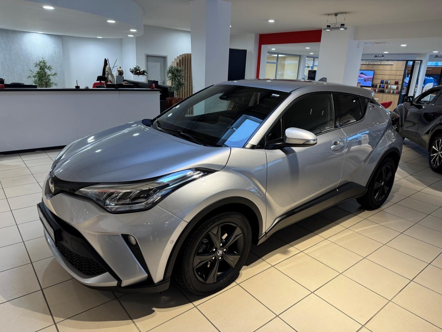 Toyota C-HR Hybrid Team D NAVI Sitzheizung KAmera Garan