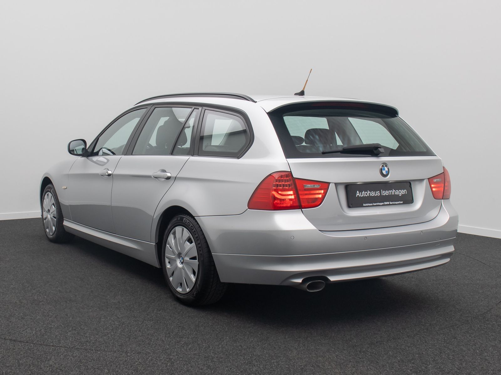 Fahrzeugabbildung BMW 320d Tempomat Xenon PDC NaviBusiness Standhzng