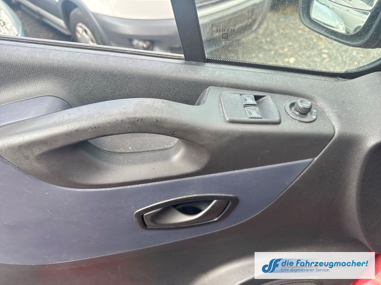 Fahrzeugabbildung Opel Vivaro B Kombi 9Si. L1H1 2,7t *2671 *EXPORT