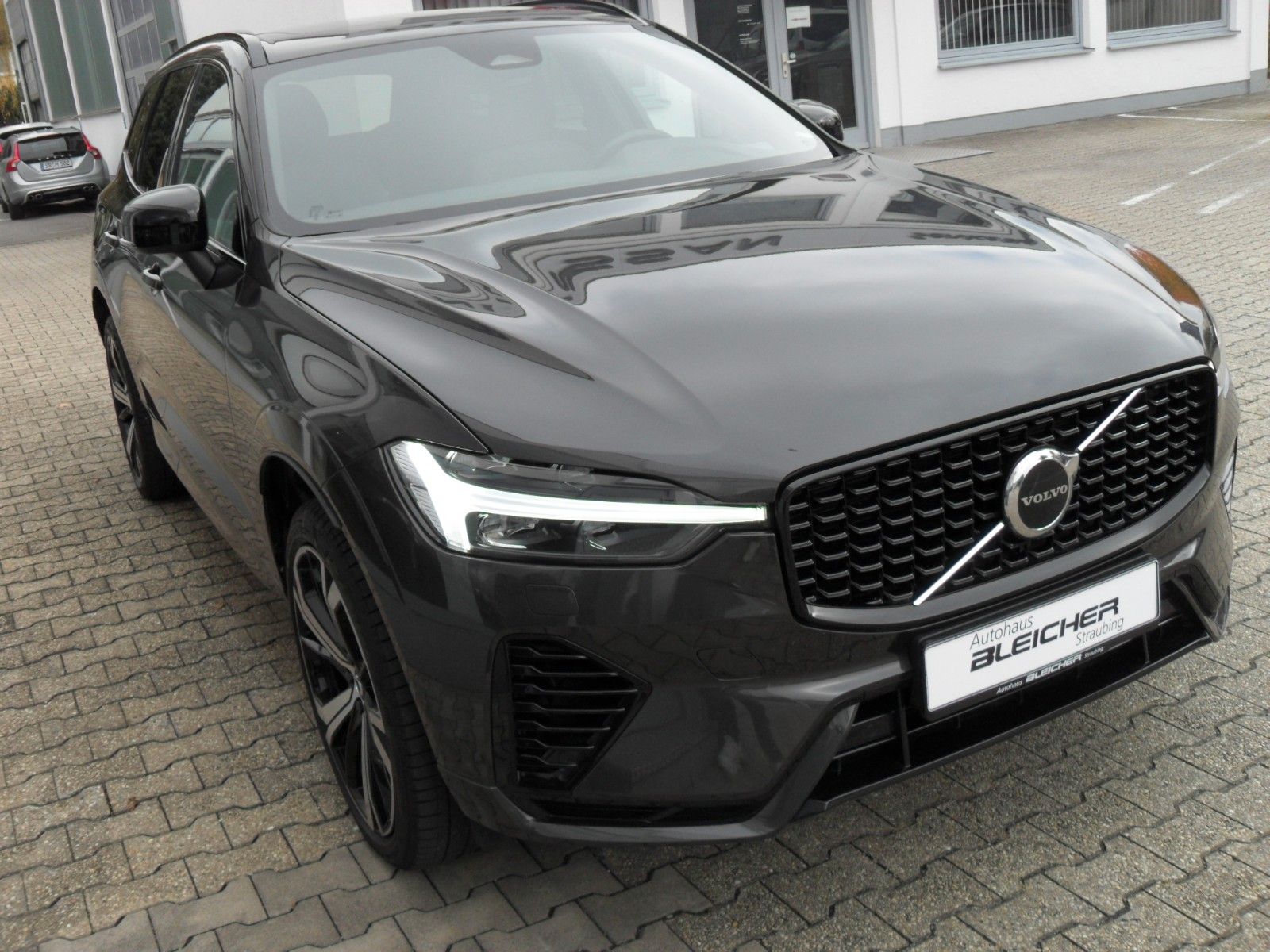 Fahrzeugabbildung Volvo XC60 T6 Plus Dark | AWD | 21er | Licht