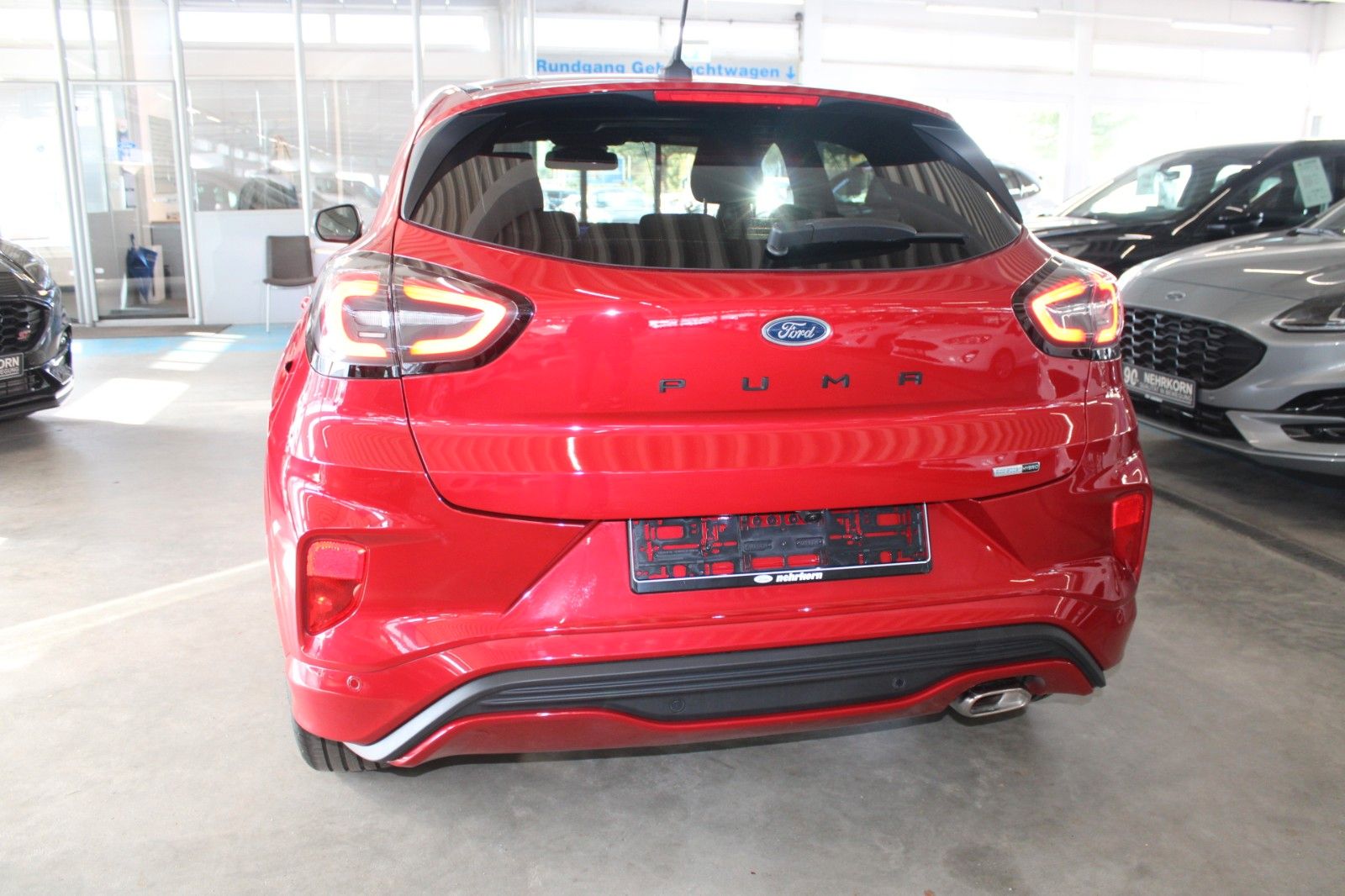 Fahrzeugabbildung Ford Puma MHEV ST-Line AHK LED NAVI WINTER PAKET uvm.