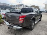 Mitsubishi L200 Basis Doppelkabine 4WD - Mitsubishi L200 mit 3 Türen