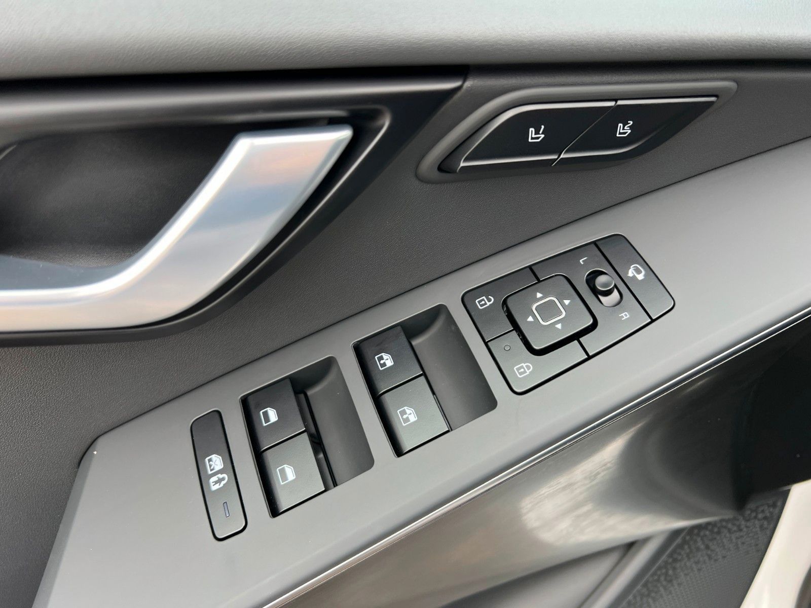 Fahrzeugabbildung Kia NIRO EV INS WP DW TEC REX SD GD STL