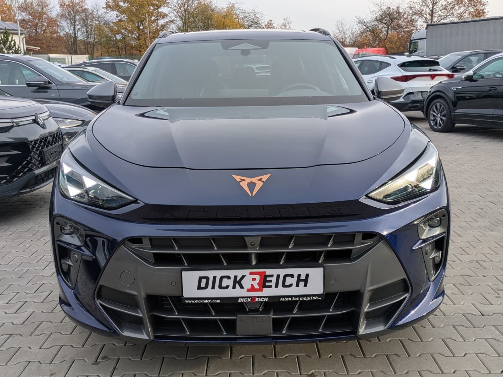Fahrzeugabbildung CUPRA Terramar 2.0 TSI 4D VZ HUD*MATRIX*PANO*DCC*20"