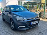 Hyundai i20 YES!*1 Hand*Tüv & Au NEU* - Hyundai i20 in Düsseldorf