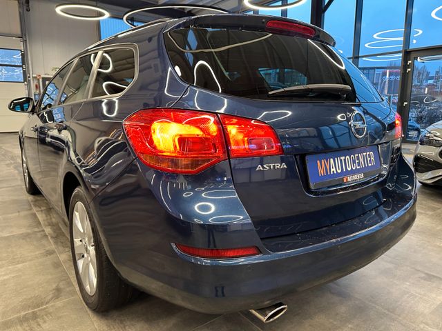 Opel Astra J Sports Tourer 150 Jahre Opel