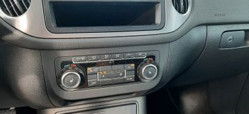 Volkswagen Tiguan - 9