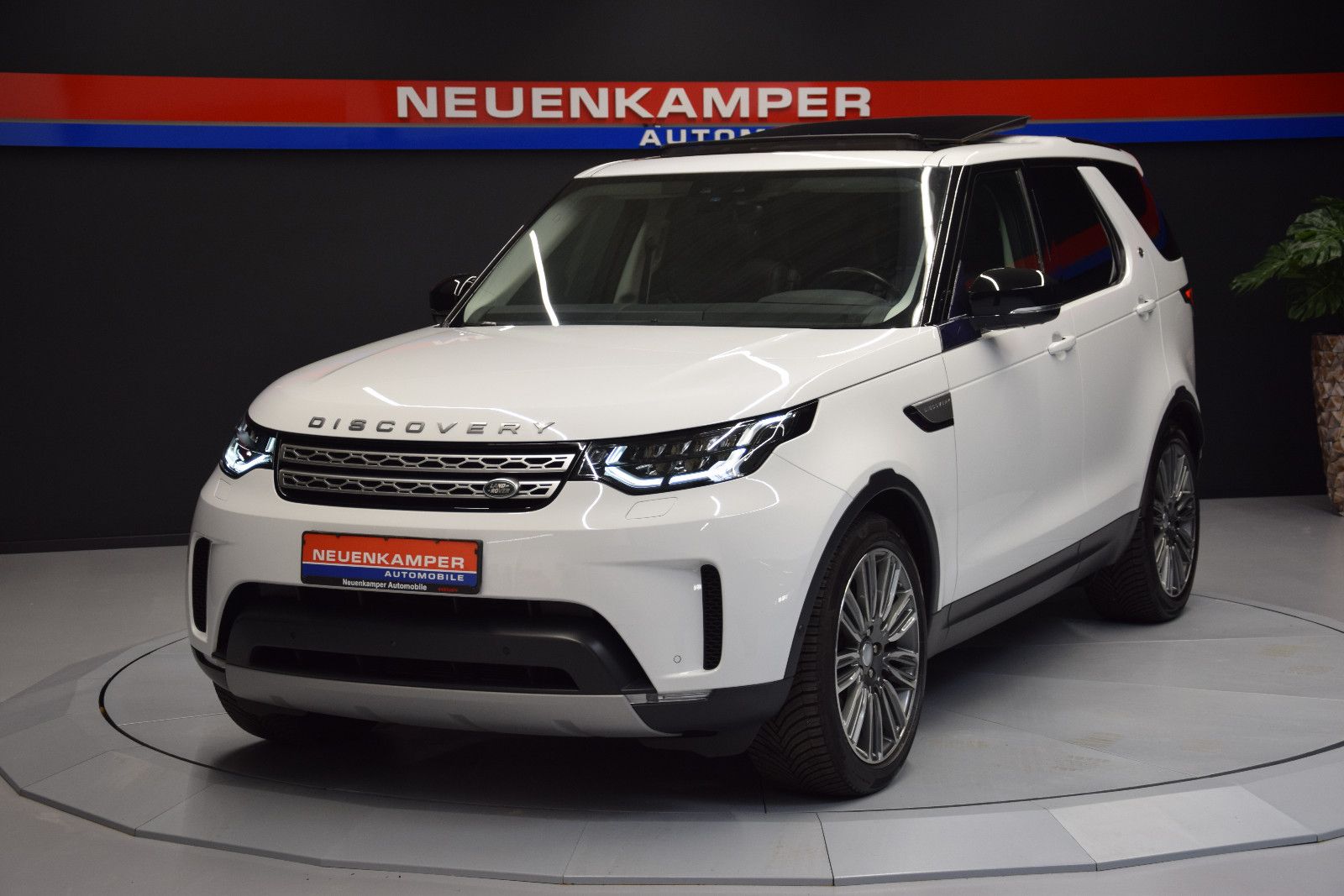 Fahrzeugabbildung Land Rover Discovery 5 HSE SDV6 Pano 7. Sitze Meridian 360°