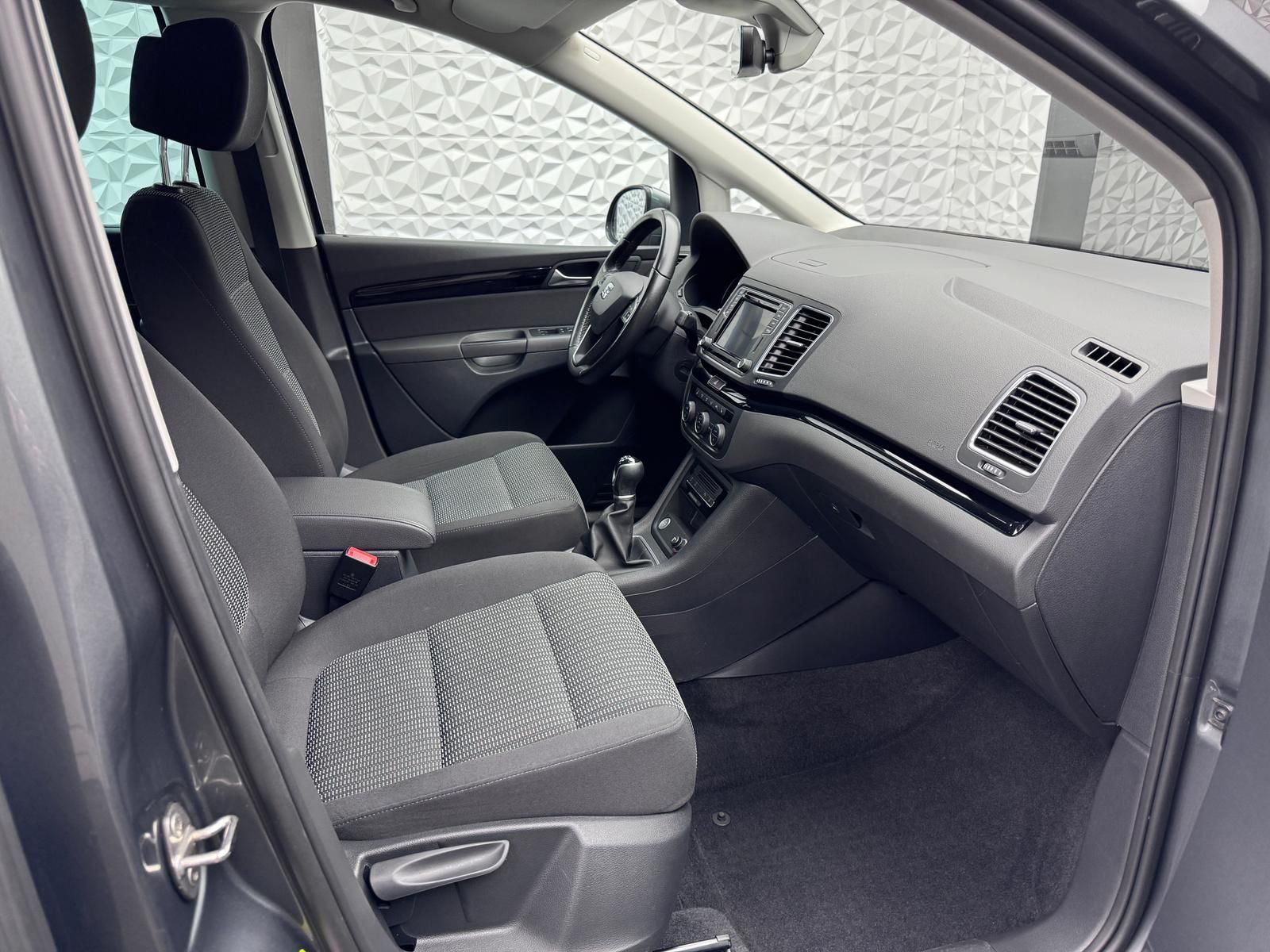 Fahrzeugabbildung SEAT 2.0 TDI 7-SITZER/ACC/AHK/KEYL/DCC/STDHZ/RCAM/DAB