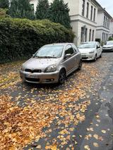 Toyota Yaris ts 1.5 - Toyota Yaris Ts mit Benzin-Antrieb