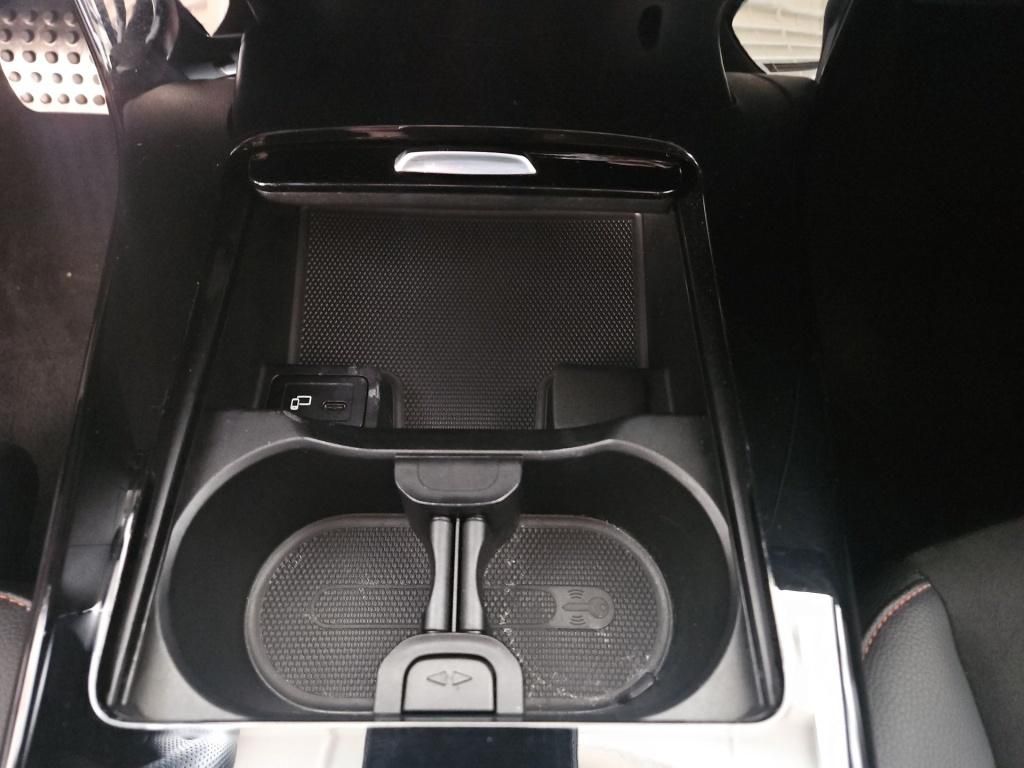 Fahrzeugabbildung Mercedes-Benz A 250 e AMG Night ACC Navi LED SHZ Sport KAM DAB