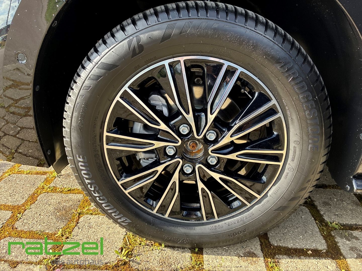 Fahrzeugabbildung Volkswagen T7 Multivan Energy 2.0 TDI 7-SITZER AHK+IQ.LIGHT